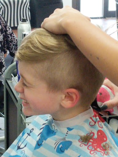 Hair Salon «Cut N Dunn Hair Salon», reviews and photos, 5658 N Springboro Pike, West Carrollton, OH 45449, USA