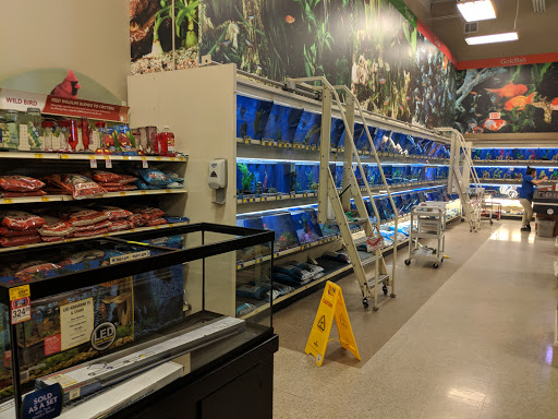 Pet Supply Store «PetSmart», reviews and photos, 2435 Prairie Center Pkwy, Brighton, CO 80601, USA