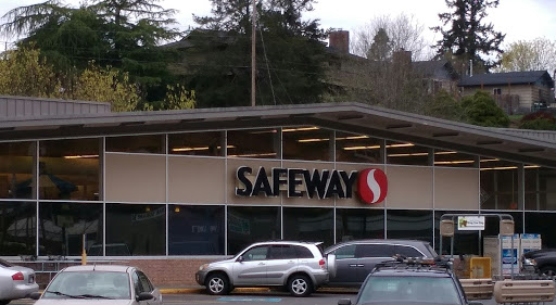 Grocery Store «Safeway», reviews and photos, 401 E Columbia River Hwy, Clatskanie, OR 97016, USA