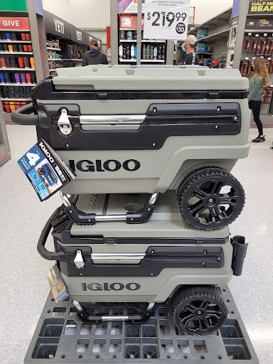 Sporting Goods Store «Academy Sports + Outdoors», reviews and photos, 14405 W 135th St, Olathe, KS 66062, USA