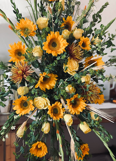 Florist «Dillon- Chapin Florist», reviews and photos, 311 Cedarwood Ln, Newington, CT 06111, USA