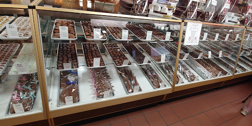 Ice Cream Shop «Antoinette Sweets Inc», reviews and photos, 5981 Transit Rd, Depew, NY 14043, USA