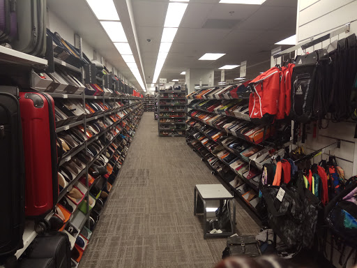 Department Store «Nordstrom Rack Downtown DC», reviews and photos, 1800 L St NW, Washington, DC 20036, USA