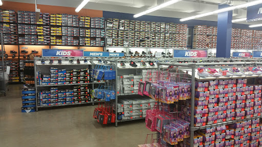 Shoe Store «SKECHERS Factory Outlet», reviews and photos, 719 Thompson Ln, Nashville, TN 37204, USA