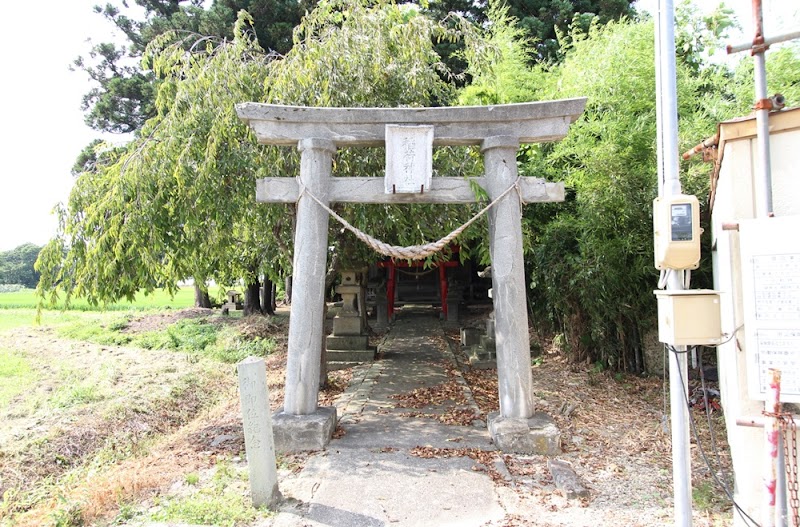 村社中里稲荷神社