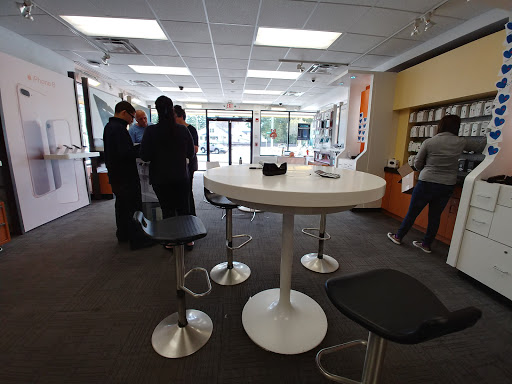 Cell Phone Store «AT&T», reviews and photos, 641 Pleasant St, Brockton, MA 02301, USA