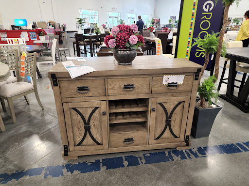 Outlet Store «Rooms To Go Outlet Furniture Store - Pearl River», reviews and photos, 63295 Old Military Rd, Pearl River, LA 70452, USA