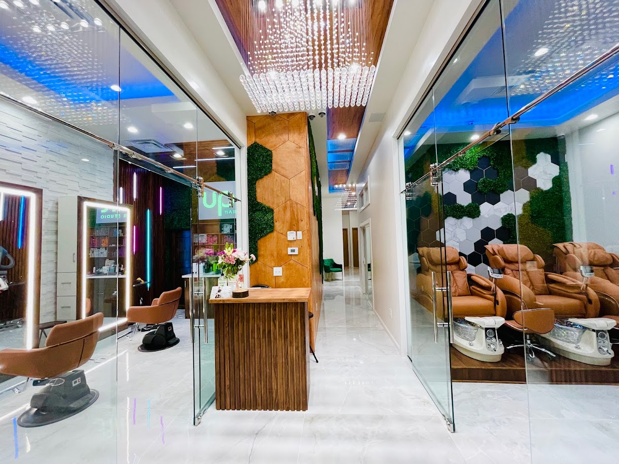 Uplift Salon Spa Studios