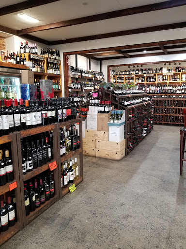 Liquor Store «B&S WINE AND SPIRITS», reviews and photos, 152 Wyckoff Ave, Brooklyn, NY 11237, USA