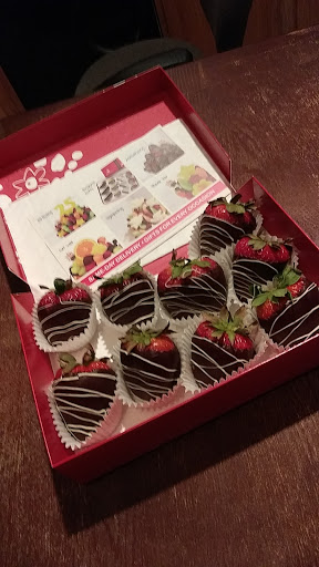 Gift Shop «Edible Arrangements», reviews and photos, 8877 N 107th Ave #307, Peoria, AZ 85345, USA