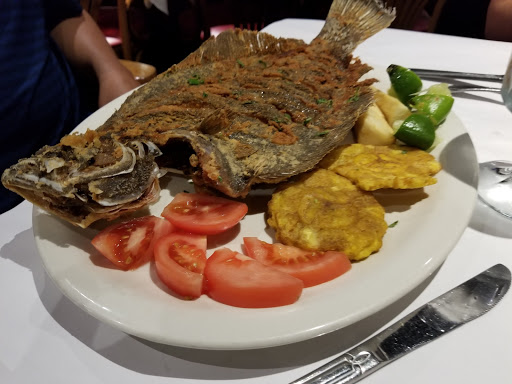 Shopping Mall «Walnut Hill Shopping Center», reviews and photos, 16529 S Frederick Ave, Gaithersburg, MD 20877, USA