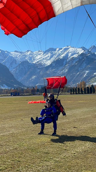 Bestskydive Tirol - Tandem Fallschirmspringen St. Johann