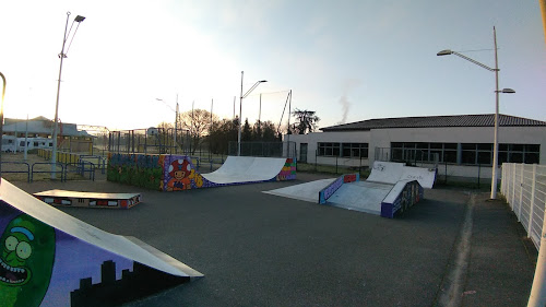 skatepark de la salvetat saint-gilles à La Salvetat-Saint-Gilles