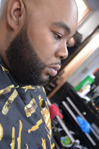 Barber Shop «The Gentlemens Club Barbershop», reviews and photos, 1320 Jefferson Davis Hwy Suite #20, Fredericksburg, VA 22401, USA