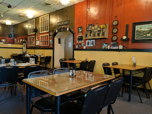 Restaurant «The Pineapple Tea Room & Coffee Shoppe», reviews and photos, 604 Colwyn St, Cumberland Gap, TN 37724, USA