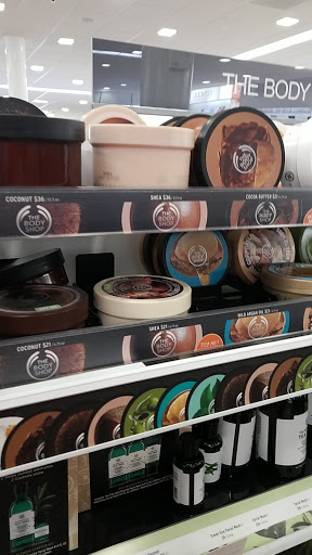 Hair Salon «Ulta Beauty», reviews and photos, 8210 Macedonia Commons Blvd #28, Macedonia, OH 44056, USA