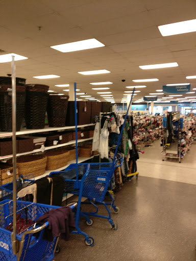 Clothing Store «Ross Dress for Less», reviews and photos, 628 Palomar St, Chula Vista, CA 91911, USA