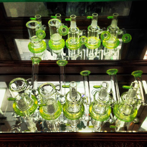 Glass Blower «ZZYZX Smoke Shop», reviews and photos, 2127 Pickwick Dr, Camarillo, CA 93010, USA