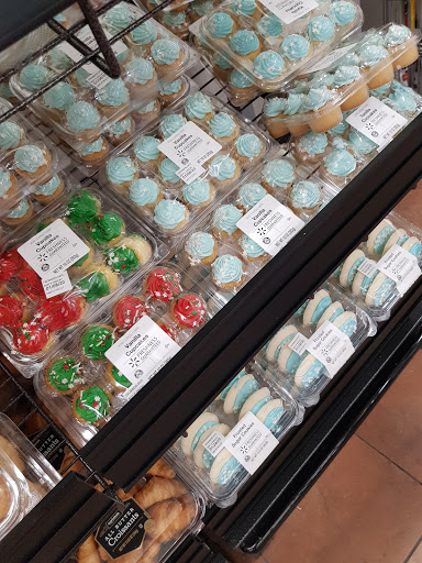 Shopping Mall «Heart of Florida Shopping Center», reviews and photos, 35910 US-27, Haines City, FL 33844, USA