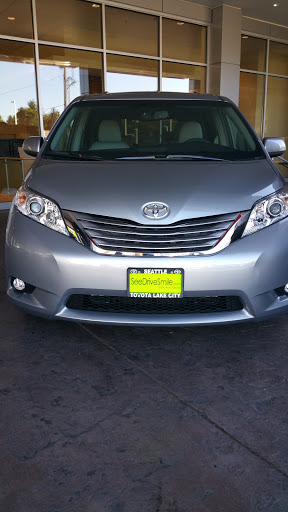 Toyota Dealer «Toyota of Lake City», reviews and photos, 13355 Lake City Way NE, Seattle, WA 98125, USA