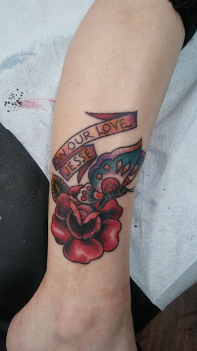 Tattoo Shop «Depot Town Tattoo», reviews and photos, 33 W Cross St, Ypsilanti, MI 48197, USA