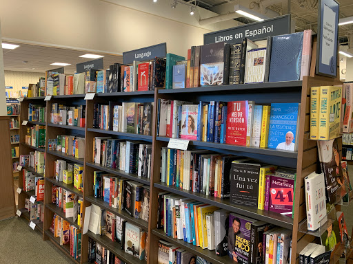 Book Store «Barnes & Noble Booksellers Fredericksburg/ Central Park», reviews and photos, 1220 Carl D. Silver Parkway, Fredericksburg, VA 22401, USA