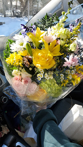 Florist «Larkin Floral & Gifts», reviews and photos, 230 N McLean Blvd, Elgin, IL 60123, USA
