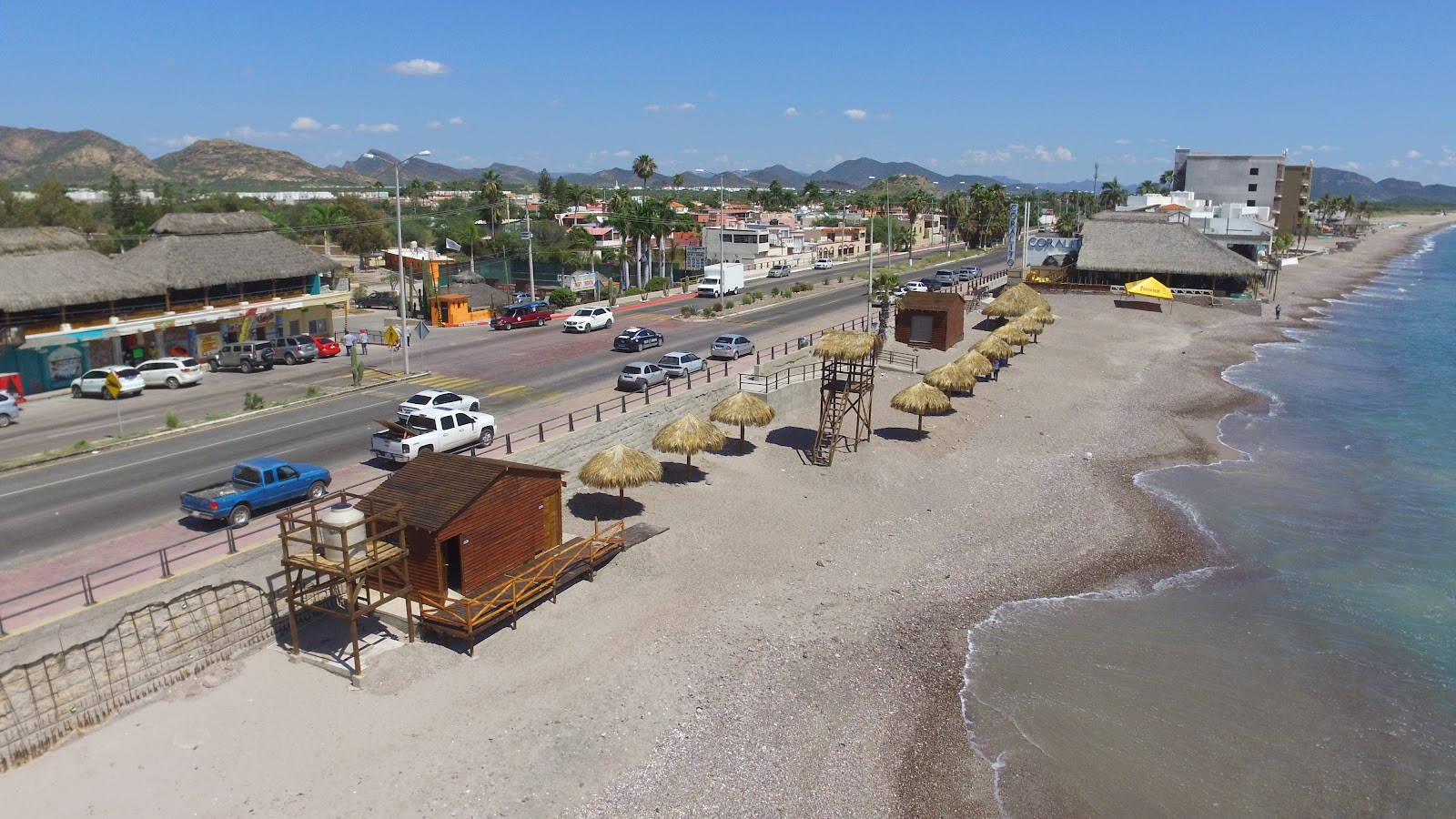 Foto di Playa San Francisco con parzialmente pulito livello di pulizia