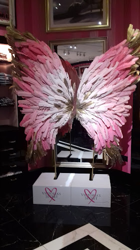 Reviews of Victoria's Secret & Victoria's Secret PINK in Milton Keynes - Clothing store