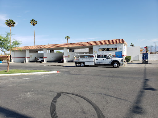 EZ Self Car Wash en Indio