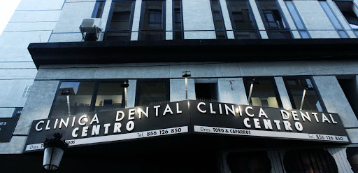 Clínica Dental Centro - C/ Real, 41, Planta1. Oficina1, 11300 La Línea de la Concepción, Cádiz