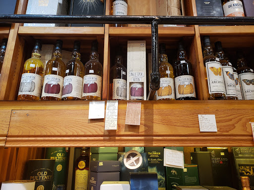 Liquor Store «Warehouse Liquors», reviews and photos, 634 S Wabash Ave, Chicago, IL 60605, USA