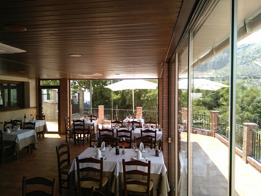 Información y opiniones sobre Restaurante los Pirineos De La Costa Del Sol de Alfarnatejo