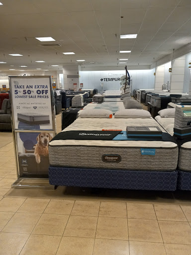 Shopping Mall «Lebanon Valley Mall», reviews and photos, 2231 Lebanon Valley Mall, Lebanon, PA 17042, USA