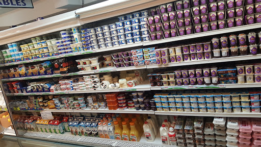 Kosher Grocery Store «Emanu-el Delicatessen», reviews and photos, 52 W Railroad Ave, Tenafly, NJ 07670, USA