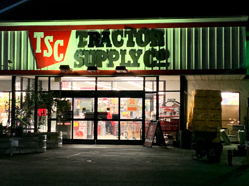 Home Improvement Store «Tractor Supply Co.», reviews and photos, 13113 Lee Hwy, Bristol, VA 24202, USA