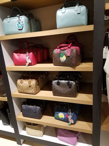 Shopping Mall «Jackson Premium Outlets», reviews and photos, 537 Monmouth Rd, Jackson, NJ 08527, USA