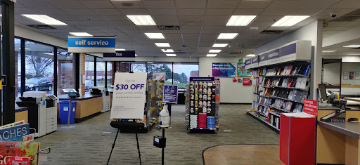 Print Shop «FedEx Office Print & Ship Center», reviews and photos, 369 W Army Trail Rd, Bloomingdale, IL 60108, USA