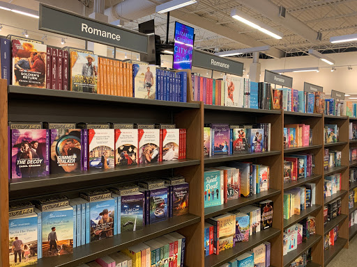 Book Store «Barnes & Noble Booksellers Fredericksburg/ Central Park», reviews and photos, 1220 Carl D. Silver Parkway, Fredericksburg, VA 22401, USA