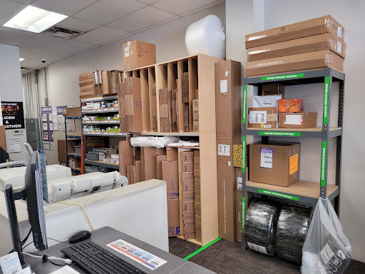 Print Shop «FedEx Office Print & Ship Center», reviews and photos, 16710 E Quincy Ave, Aurora, CO 80015, USA