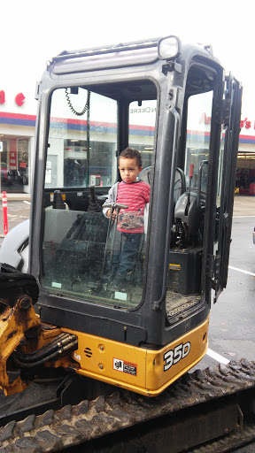 Dollar Store «Dollar Tree», reviews and photos, 1900 McLoughlin Blvd #128, Oregon City, OR 97045, USA