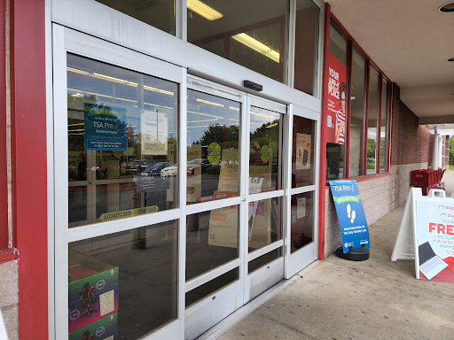 Office Supply Store «Staples», reviews and photos, 945 North Point Dr, Alpharetta, GA 30022, USA
