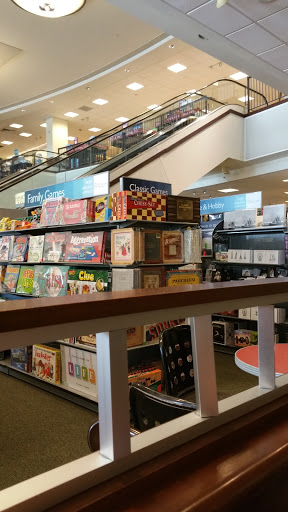 Book Store «Barnes & Noble», reviews and photos, 3235 Washtenaw Ave, Ann Arbor, MI 48104, USA