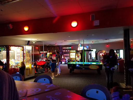 Bowling Alley «Brunswick Zone Chesterfield Lanes», reviews and photos, 176 Four Seasons Shopping Center, Chesterfield, MO 63017, USA