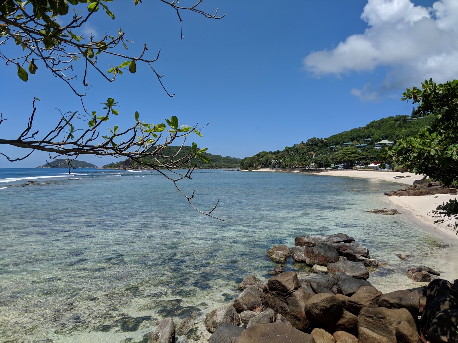 Port Glaud Lagoon Beach'in fotoğrafı çok temiz temizlik seviyesi ile