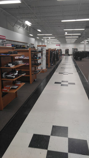 Clothing Store «Burlington Coat Factory», reviews and photos, 7061 W 159th St, Tinley Park, IL 60477, USA