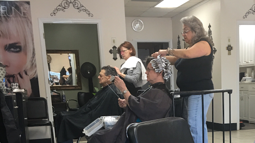 Hair Salon «Garner Hair Salon», reviews and photos, 6168 Gaines Ferry Rd #4, Flowery Branch, GA 30542, USA