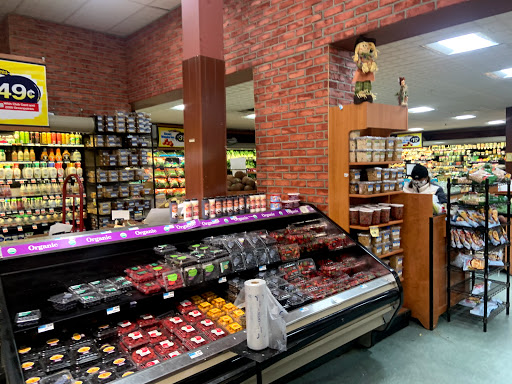 Grocery Store «Super Foodtown of Bedford Stuyvesant», reviews and photos, 1420 Fulton St, Brooklyn, NY 11216, USA