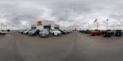 Toyota Dealer «Voss Toyota», reviews and photos, 2110 Heller Dr, Dayton, OH 45434, USA