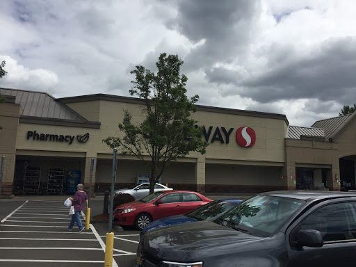 Grocery Store «Safeway», reviews and photos, 1550 N Pacific Hwy, Woodburn, OR 97071, USA